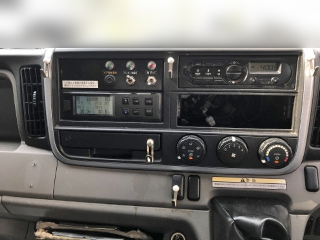 三菱ふそうキャンター冷凍車（冷蔵車）小型（2t・3t）[写真12]