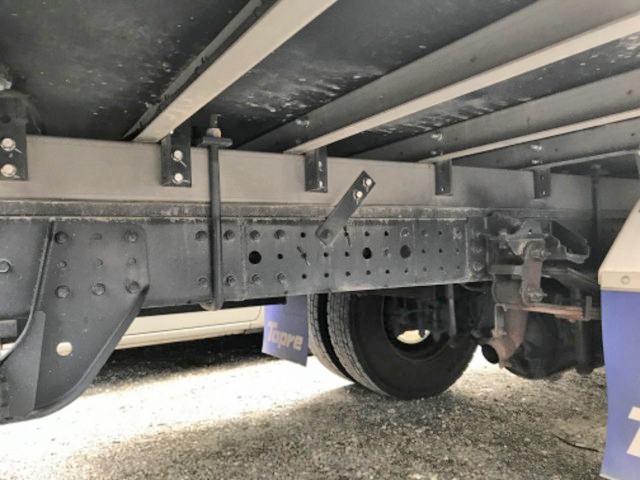 三菱ふそうキャンター冷凍車（冷蔵車）小型（2t・3t）[写真08]