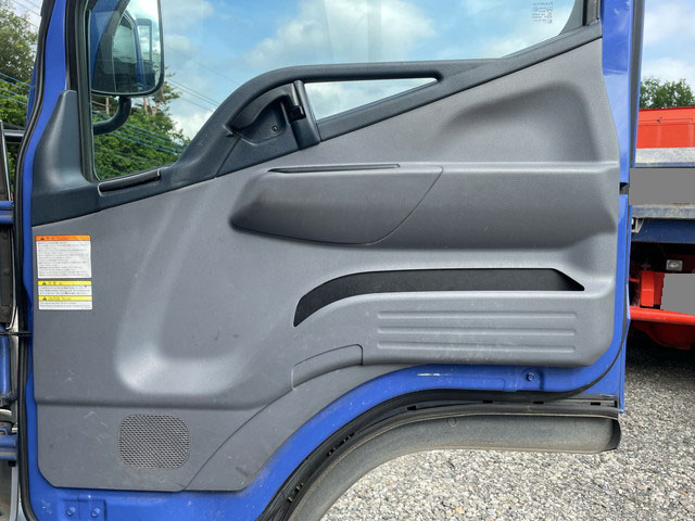 三菱ふそうキャンターアルミブロック小型（2t・3t）[写真28]