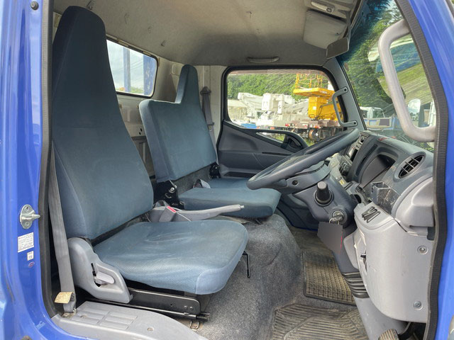 三菱ふそうキャンターアルミブロック小型（2t・3t）[写真30]