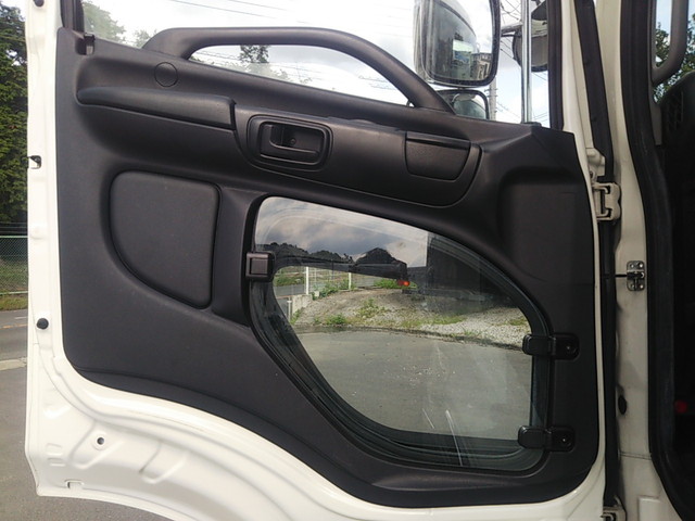 日野プロフィアトレーラーヘッド（トラクターヘッド）大型（10t）[写真23]