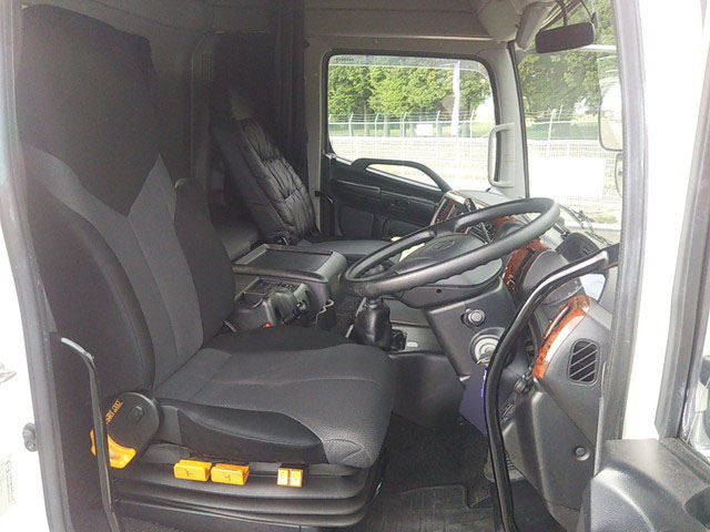 日野プロフィアトレーラーヘッド（トラクターヘッド）大型（10t）[写真26]