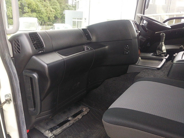 日野プロフィアトレーラーヘッド（トラクターヘッド）大型（10t）[写真27]