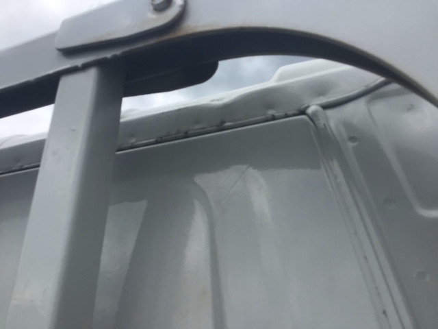 いすゞエルフ平ボディ小型（2t・3t）[写真03]