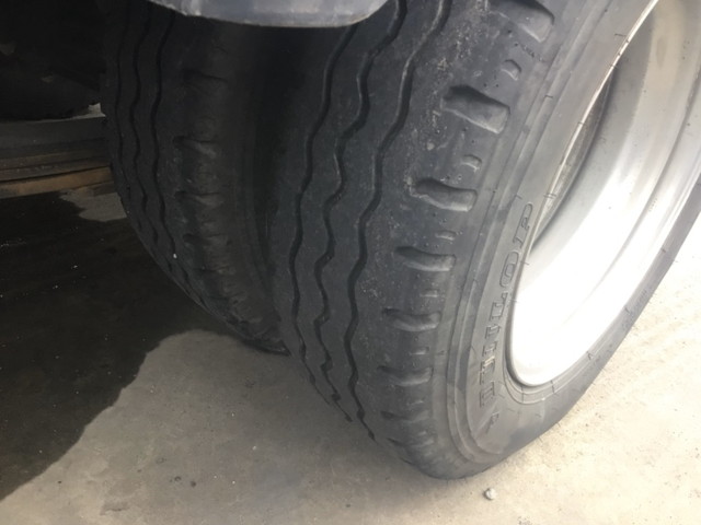 いすゞエルフ平ボディ小型（2t・3t）[写真06]