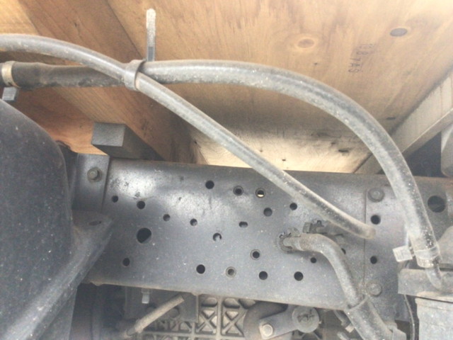 いすゞエルフ平ボディ小型（2t・3t）[写真09]