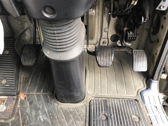 日野レンジャー冷凍車（冷蔵車）中型（4t）[写真31]