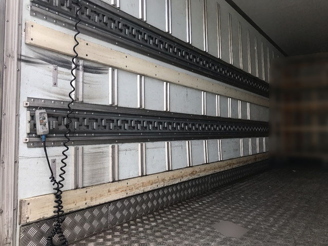 日野レンジャー冷凍車（冷蔵車）中型（4t）[写真09]