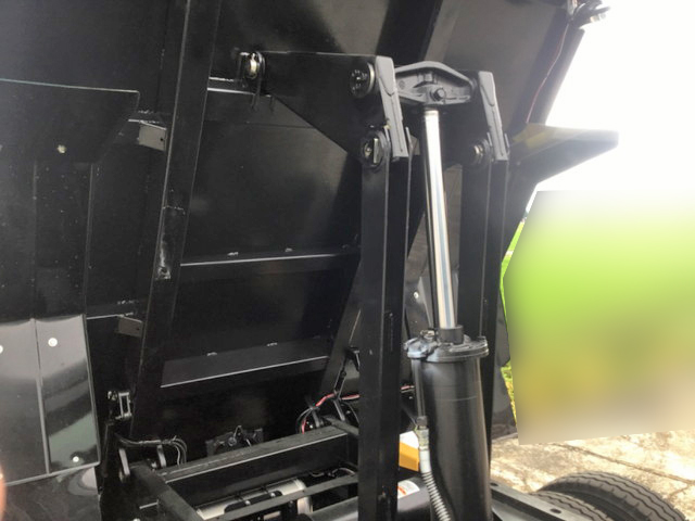 UDトラックスコンドルダンプ中型（4t）[写真05]