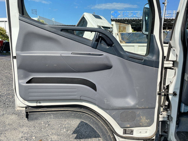 三菱ふそうキャンターダンプ小型（2t・3t）[写真25]