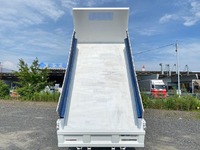 三菱ふそうキャンターダンプ小型（2t・3t）[写真09]