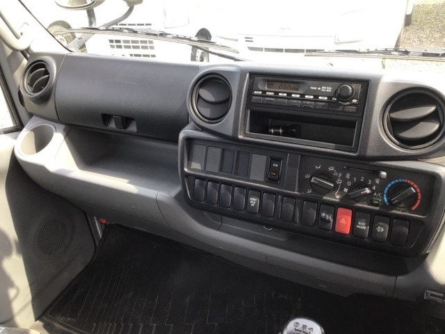 日野デュトロアルミバン小型（2t・3t）[写真20]