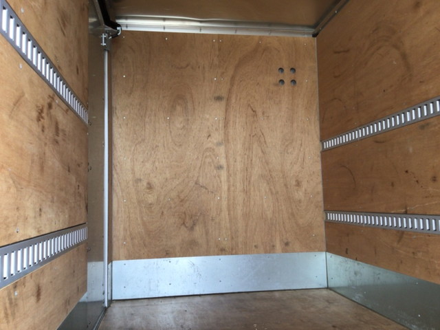 日野デュトロアルミバン小型（2t・3t）[写真05]