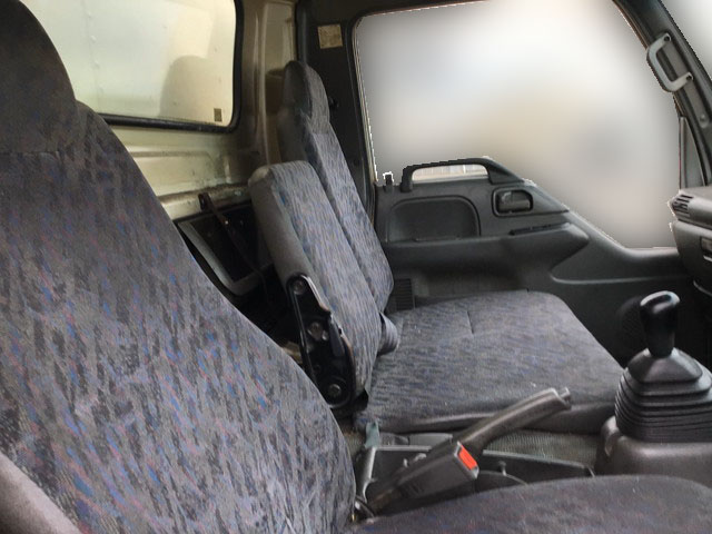 いすゞエルフアルミバン小型（2t・3t）[写真24]