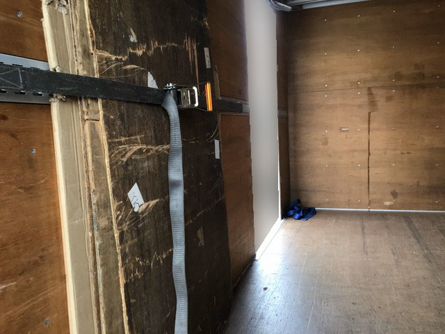 いすゞエルフアルミバン小型（2t・3t）[写真06]