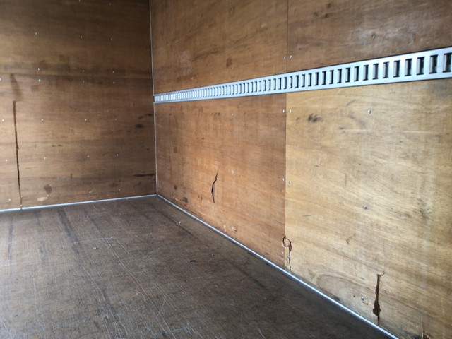 いすゞエルフアルミバン小型（2t・3t）[写真07]