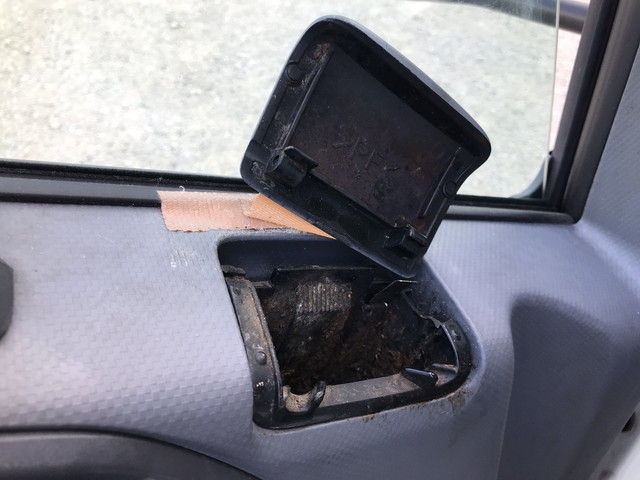 いすゞエルフ平ボディ小型（2t・3t）[写真21]