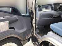 三菱ふそうキャンター平ボディ小型（2t・3t）[写真20]