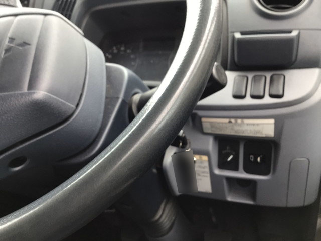 三菱ふそうキャンター平ボディ小型（2t・3t）[写真24]