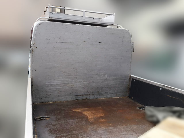 三菱ふそうキャンター平ボディ小型（2t・3t）[写真06]