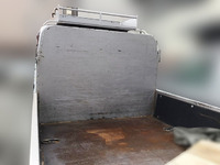 三菱ふそうキャンター平ボディ小型（2t・3t）[写真06]