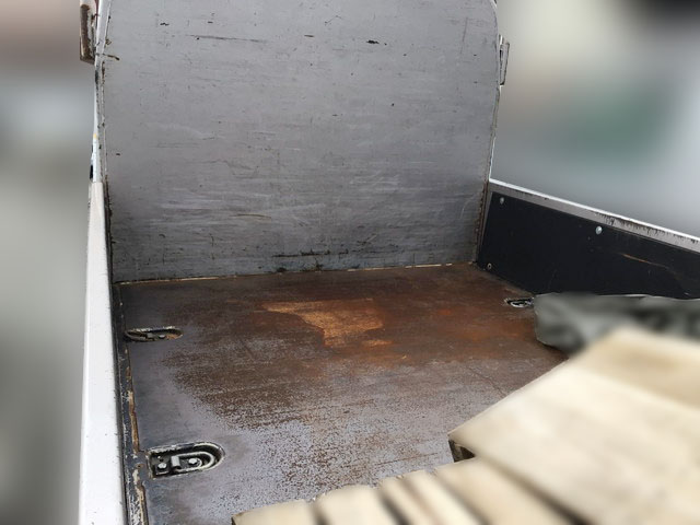 三菱ふそうキャンター平ボディ小型（2t・3t）[写真07]