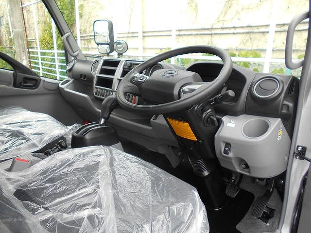 日野デュトロセーフティローダー小型（2t・3t）[写真20]