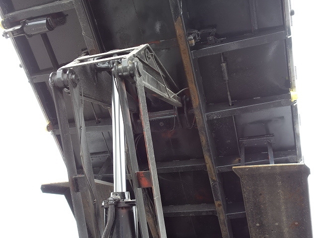 日野プロフィア深ダンプ（土砂禁ダンプ）大型（10t）[写真19]