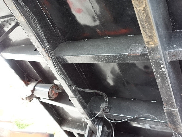 日野プロフィア深ダンプ（土砂禁ダンプ）大型（10t）[写真21]