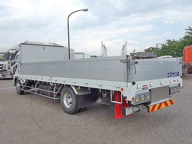 三菱ふそうファイターアルミブロック中型（4t）[写真02]
