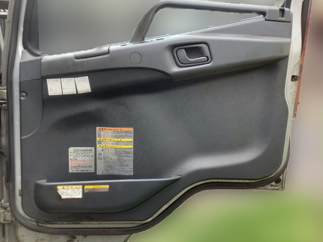 三菱ふそうファイター幌車中型（4t）[写真16]