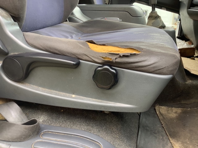 三菱ふそうファイター幌車中型（4t）[写真18]