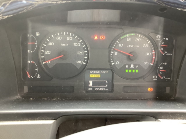 三菱ふそうファイター幌車中型（4t）[写真22]