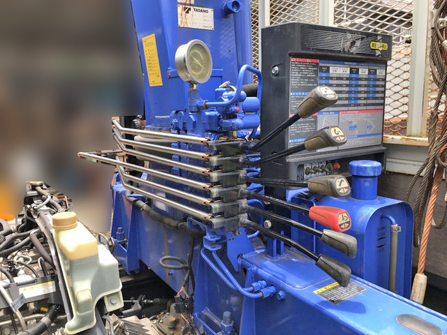 三菱ふそうキャンタークレーン4段小型（2t・3t）[写真09]