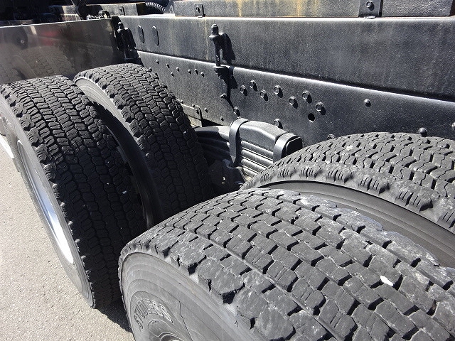 三菱ふそうスーパーグレートダンプ大型（10t）[写真15]