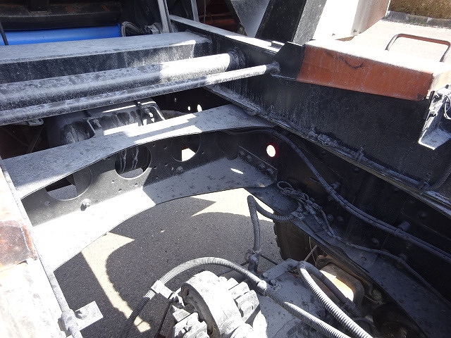 三菱ふそうスーパーグレートダンプ大型（10t）[写真18]