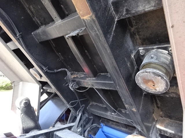 三菱ふそうスーパーグレートダンプ大型（10t）[写真19]