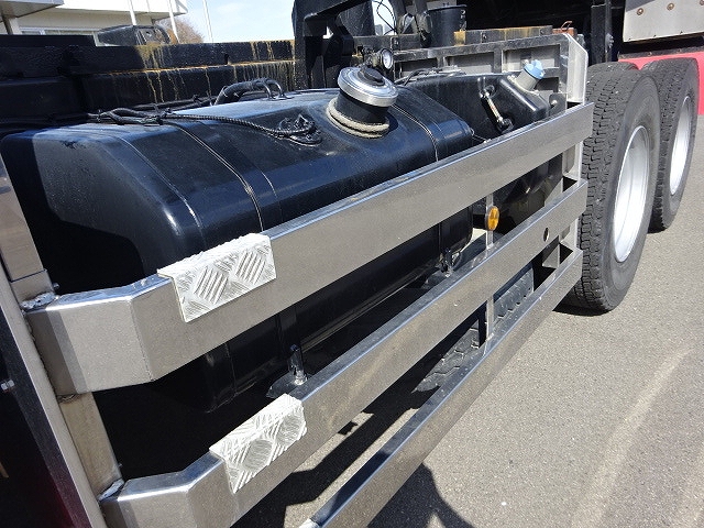 三菱ふそうスーパーグレートダンプ大型（10t）[写真22]