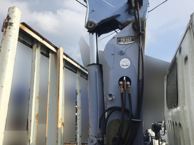 三菱ふそうキャンタークレーン3段小型（2t・3t）[写真10]