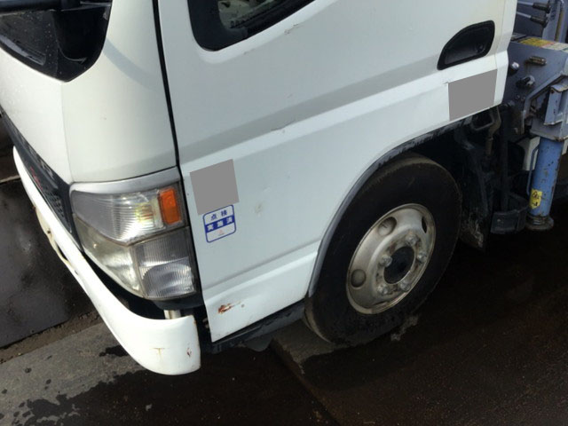 三菱ふそうキャンタークレーン3段小型（2t・3t）[写真05]