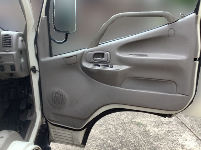 トヨタダイナ冷凍車（冷蔵車）小型（2t・3t）[写真18]