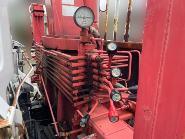 UDトラックスコンドルセルフクレーン3段中型（4t）[写真08]