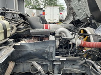 UDトラックスクオンアルミブロック大型（10t）[写真22]