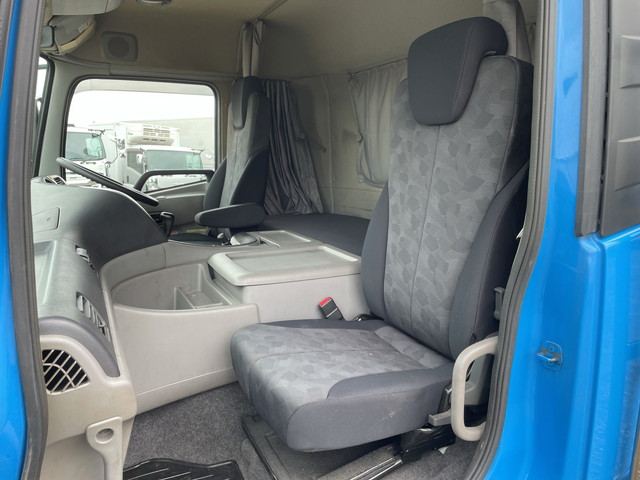 UDトラックスクオンアルミブロック大型（10t）[写真28]