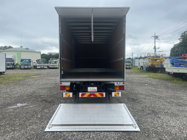 いすゞフォワードアルミバン中型（4t）[写真11]