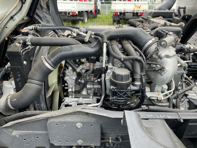 いすゞフォワードアルミバン中型（4t）[写真23]