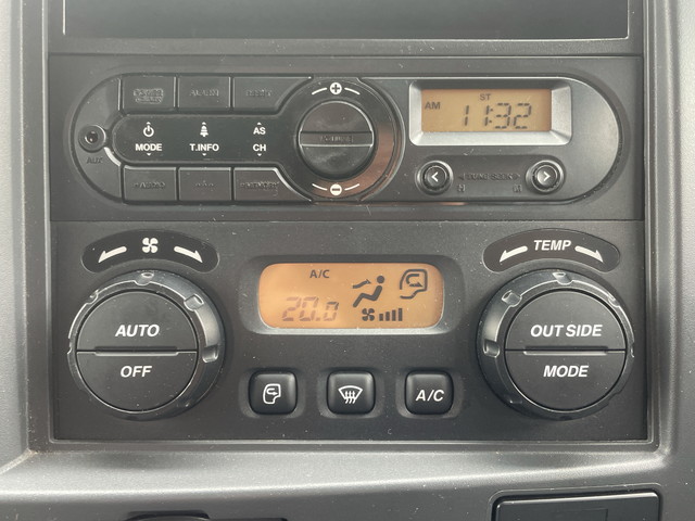 いすゞフォワードアルミバン中型（4t）[写真35]