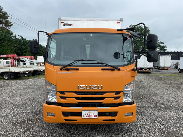 いすゞフォワードアルミバン中型（4t）[写真08]