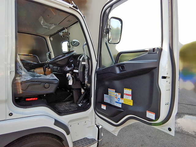 三菱ふそうファイターセーフティクレーン4段増トン（6t・8t）[写真15]