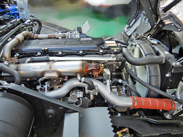 三菱ふそうファイターセーフティクレーン4段増トン（6t・8t）[写真22]